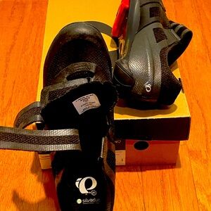 Pearl Izumi Quest Studio cycling shoes, Women 9.5/41 Great condition
